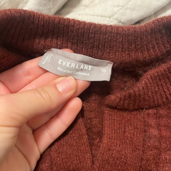 Everlane red rust colored waffle texture recycled cashmere cropped boxy sweater - Picture 3 of 3